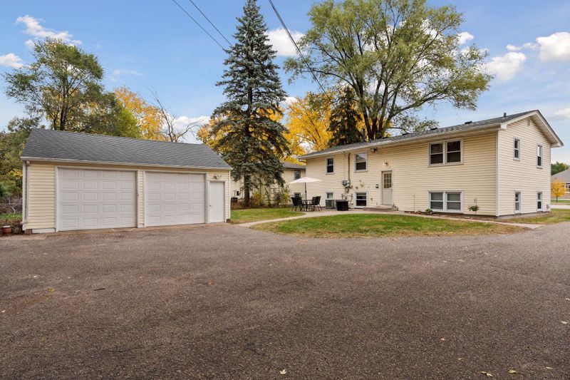 9104 Lexington Ave N, Circle Pines, MN 55014