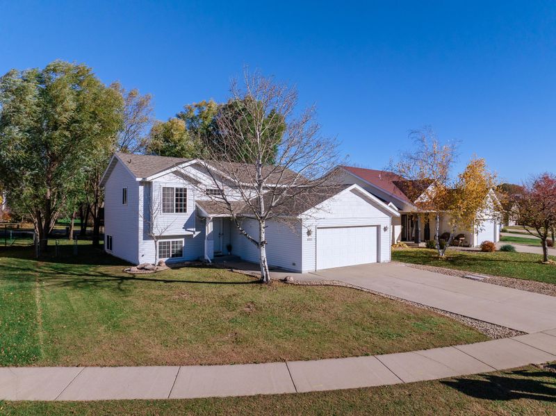 6335 Cape West Ct, Saint Cloud, MN 56303
