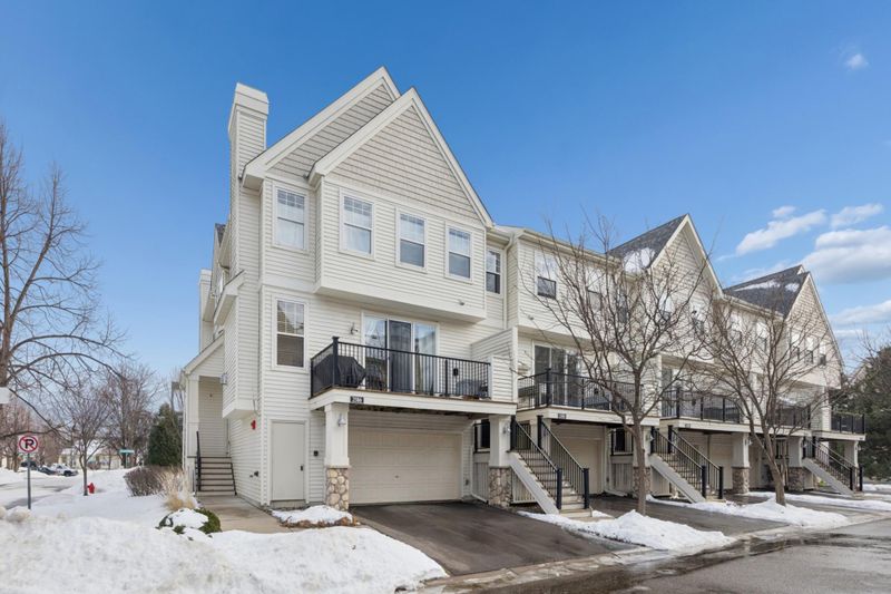 2588 136th St W #91, Rosemount, MN 55068