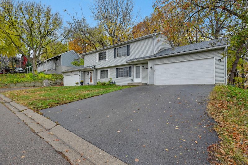 13006 County Road 5, Burnsville, MN 55337