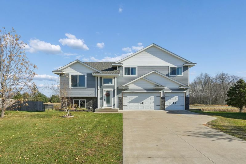17749 311th Ct, Shafer, MN 55074