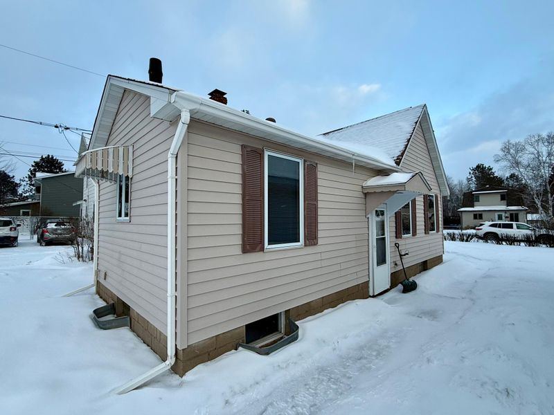 3725 Mayfair Ave, Hibbing, MN 55746