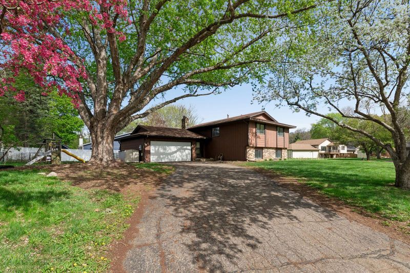 2402 Terrace Dr, Burnsville, MN 55337