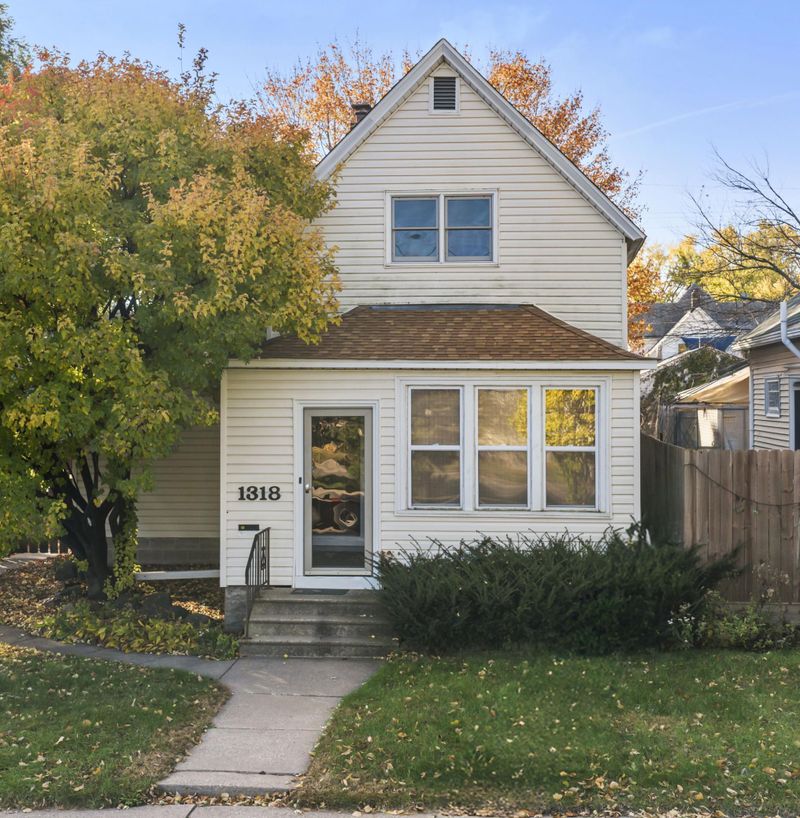 1318 Taylor Ave, Saint Paul, MN 55104