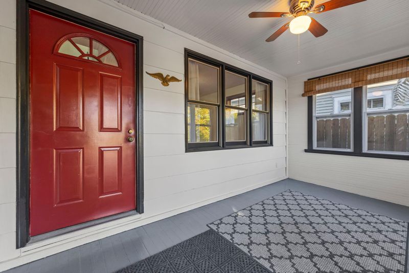 1318 Taylor Ave, Saint Paul, MN 55104