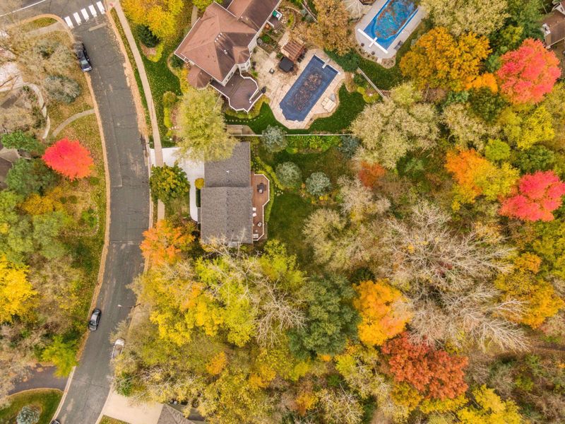 305 Harbor Ln, Shoreview, MN 55126