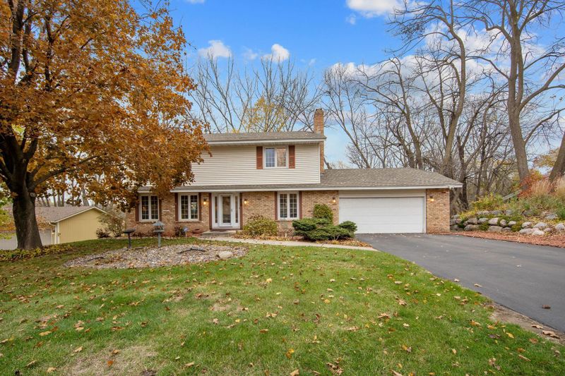 13204 Sheffield Curve, Hopkins, MN 55305