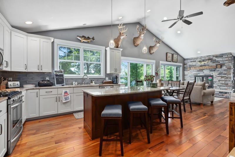 8020 Ridge Rd, Nisswa, MN 56468
