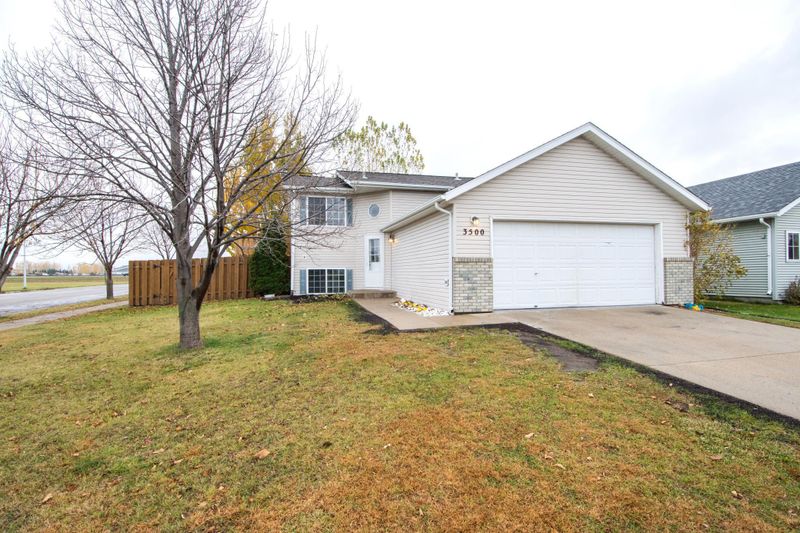 3500 39th St S, Moorhead, MN 56560
