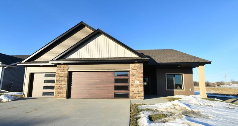 102 Fairway St, Zumbrota, MN 55992