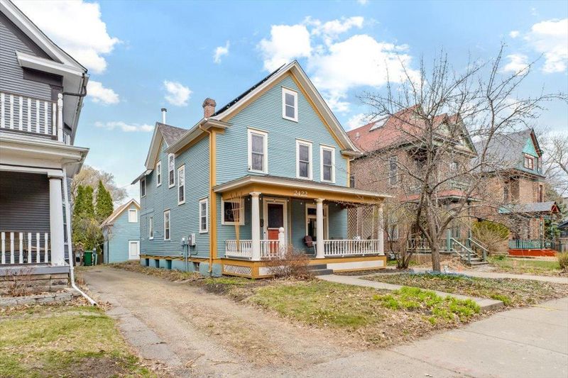 2422 E 22nd St, Minneapolis, MN 55406