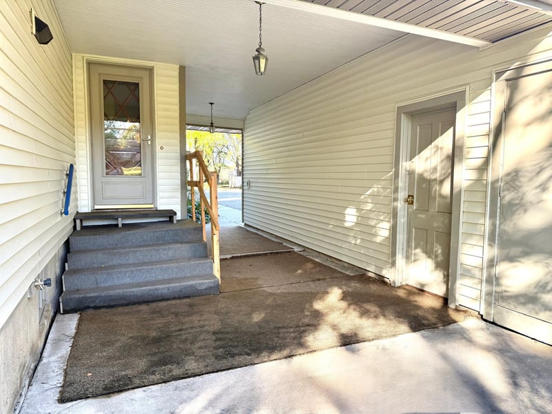 795 Broadway Ave S, Cokato, MN 55321