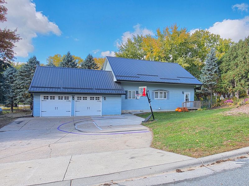 50517 286th Ave, Elgin, MN 55932