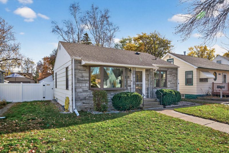 3716 Quail Ave N, Robbinsdale, MN 55422