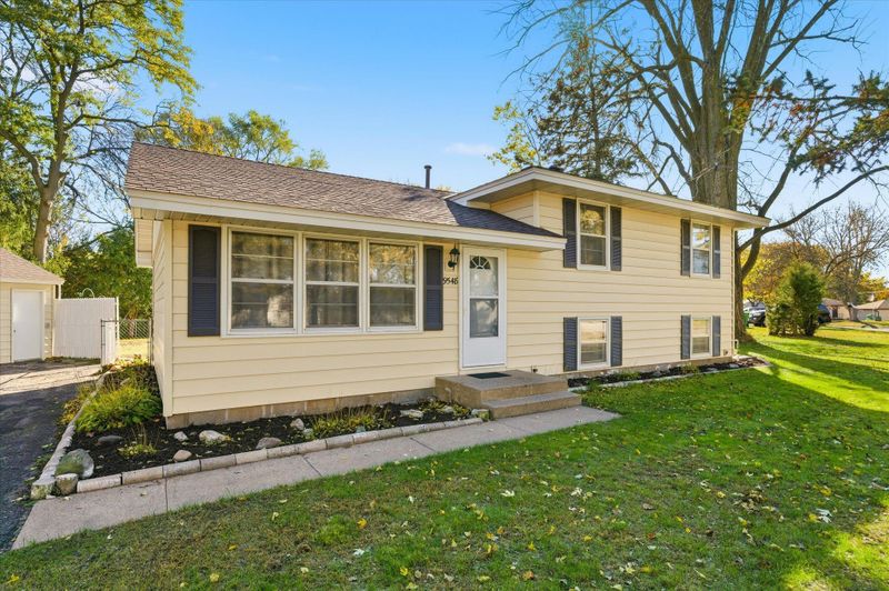 9548 Oliver Ave N, Brooklyn Park, MN 55444
