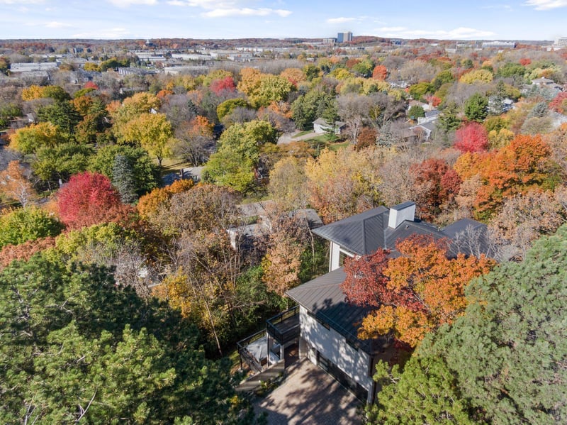 12 Overholt Ps, Edina, MN 55439