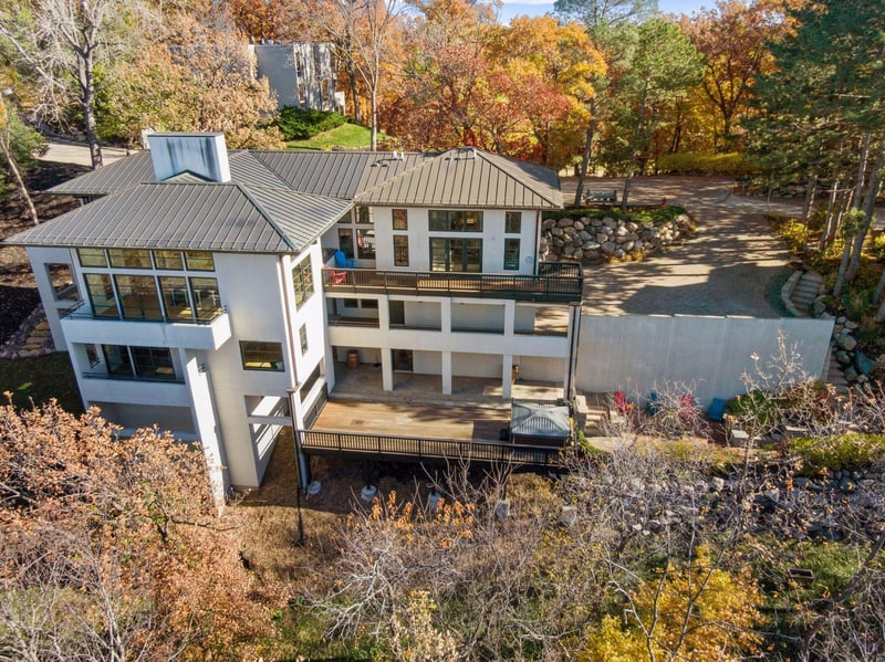 12 Overholt Ps, Edina, MN 55439