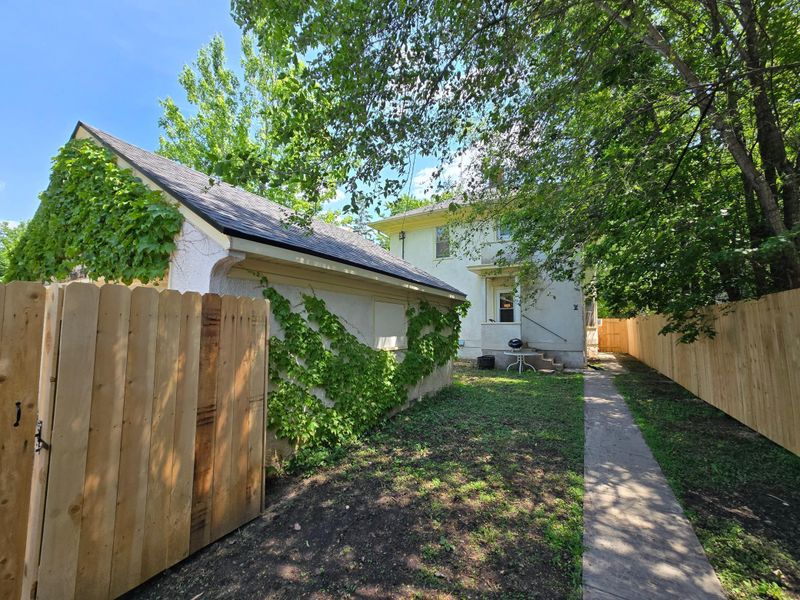 3920 Clinton Ave, Minneapolis, MN 55409