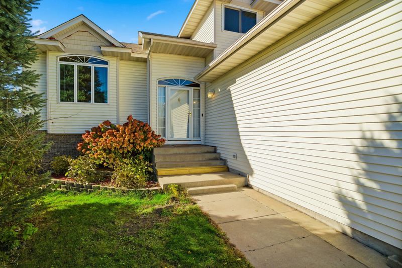 10248 Washington Ct NE, Blaine, MN 55434