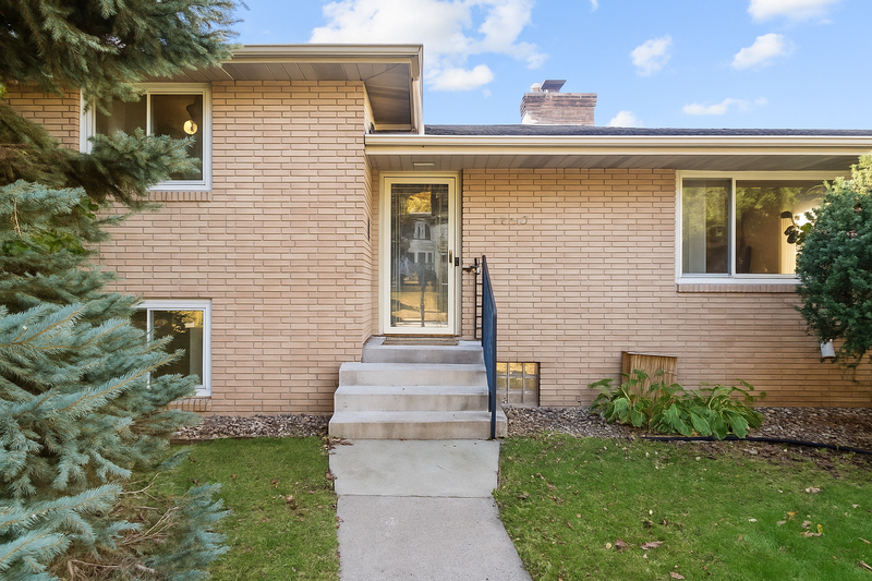 2420 Como Ave, Saint Paul, MN 55108