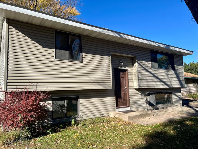 5447 N 4th St, Brooklyn Center, MN 55430