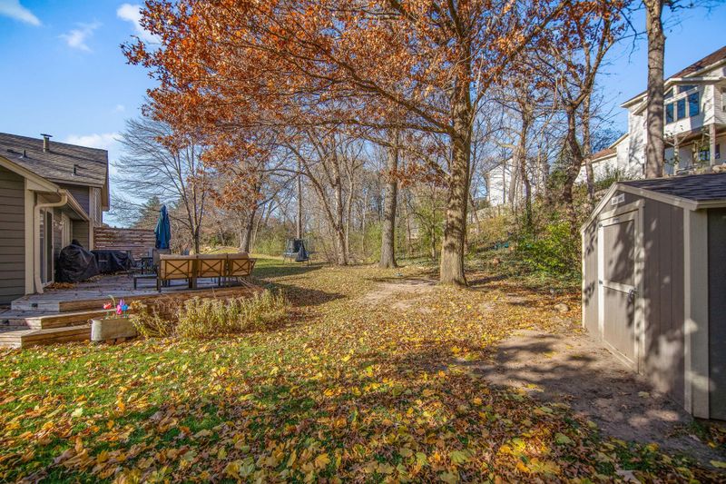 745 Mill Run Cir, Eagan, MN 55123