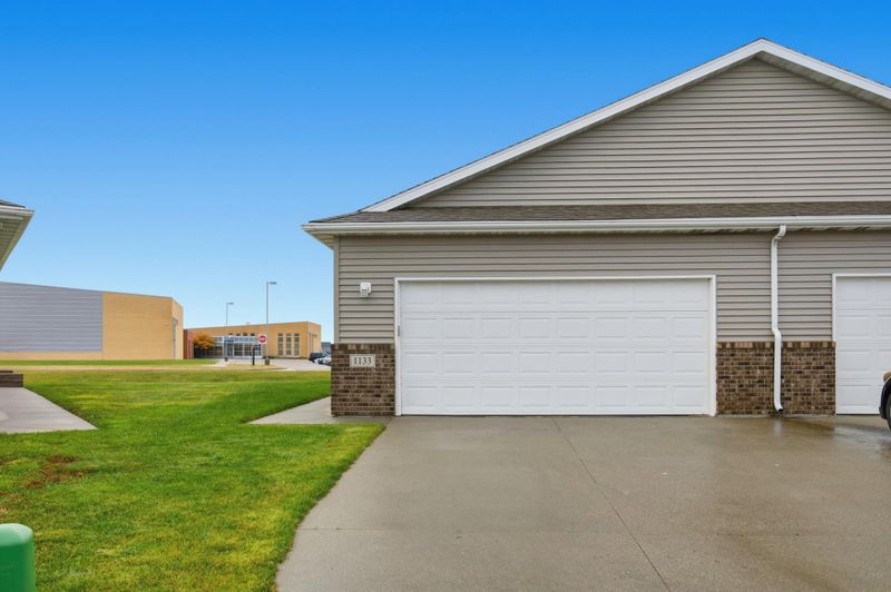 1133 39th Ave S, Moorhead, MN 56560