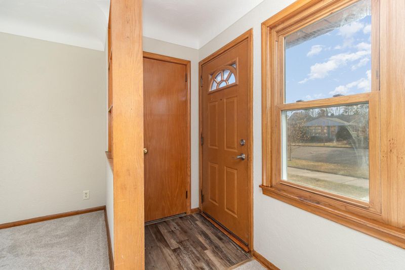 1001 Geranium Ave E, Saint Paul, MN 55106