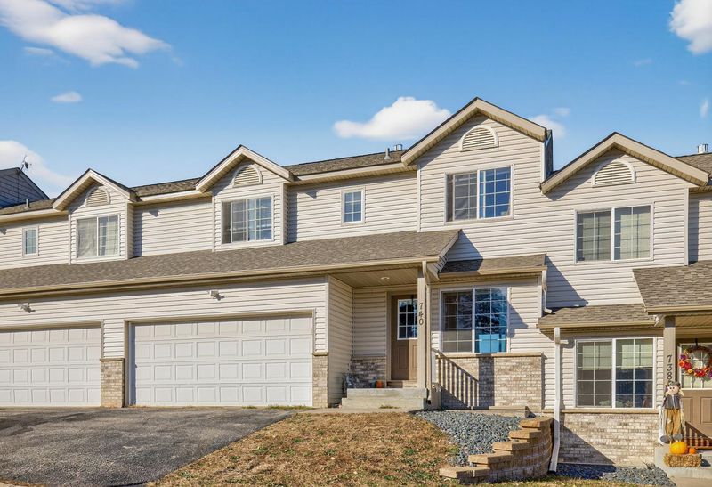 740 Baylee Pl SW, Pine Island, MN 55963