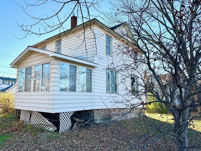 602 Corey Ave, Coleraine, MN 55722