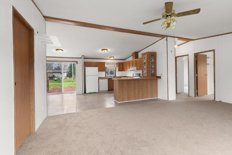 405 13th St SW, Little Falls, MN 56345