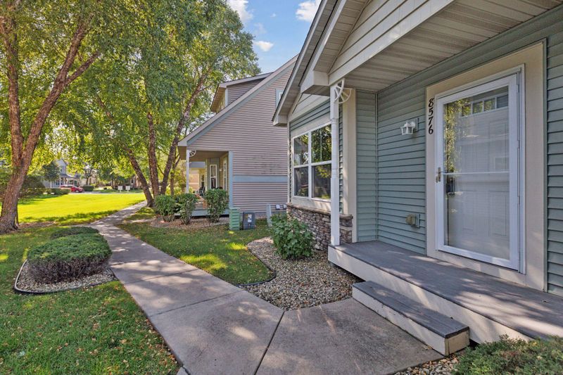8576 Windsor Ln N, Brooklyn Park, MN 55443