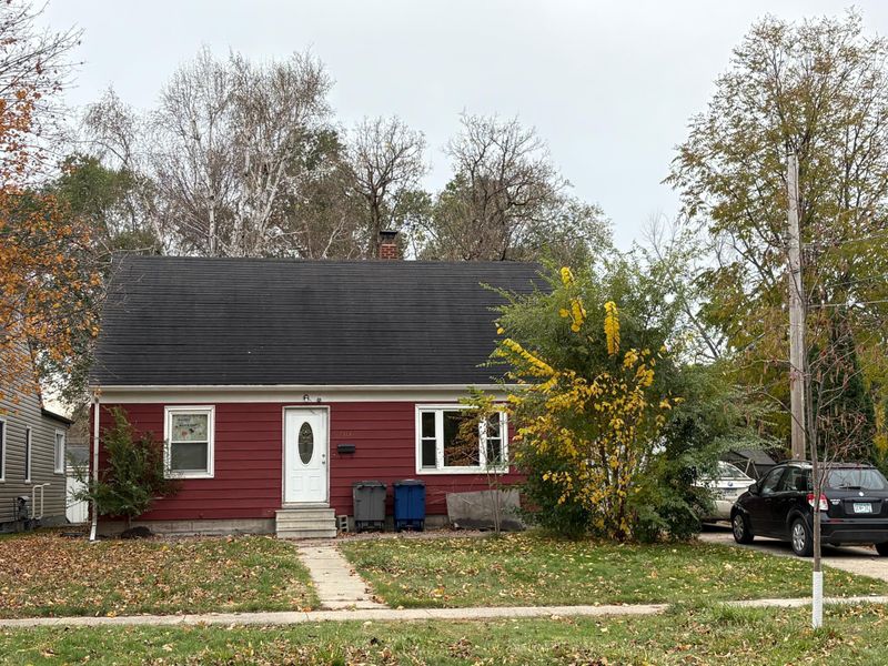 1313 10th Ave S, Moorhead, MN 56560