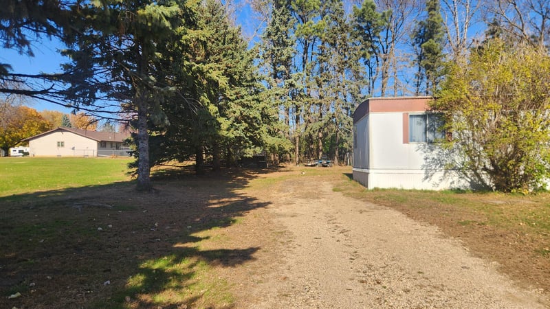 512 2nd St W, Jasper, MN 56144