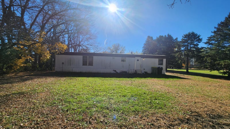 512 2nd St W, Jasper, MN 56144