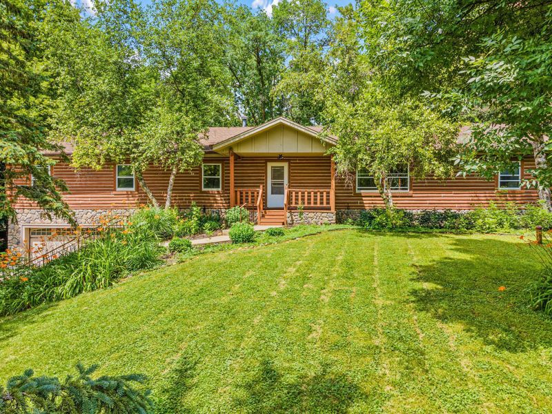 24800 Wiltsey Ln, Excelsior, MN 55331