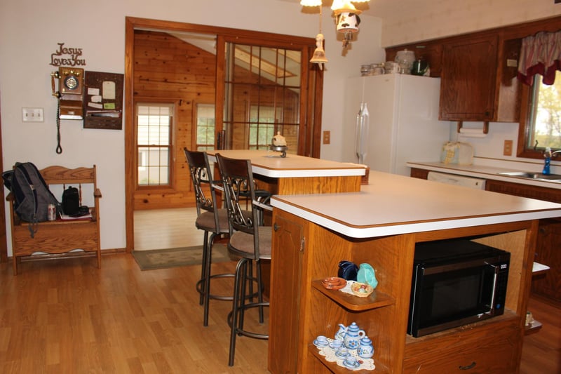 451 Linden Ave E, Kimball, MN 55353