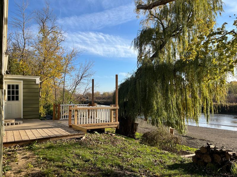 651 River Rd, Windom, MN 56101