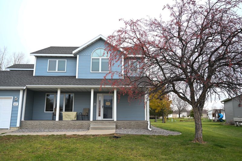 407 Kroshus Dr, Dilworth, MN 56529