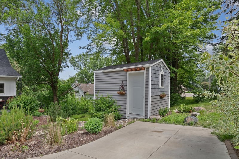 5121 Dudley Lake Pa, Faribault, MN 55021