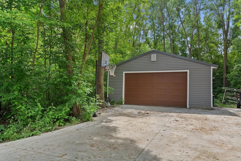 5121 Dudley Lake Pa, Faribault, MN 55021
