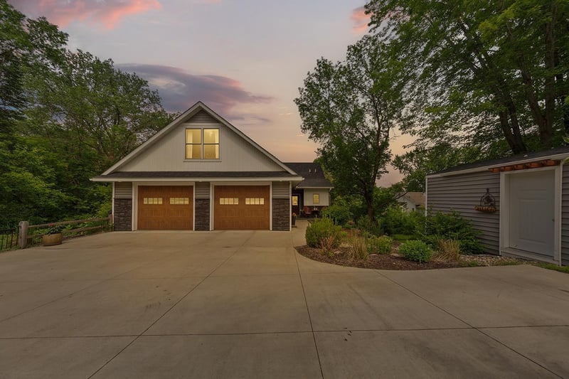 5121 Dudley Lake Pa, Faribault, MN 55021
