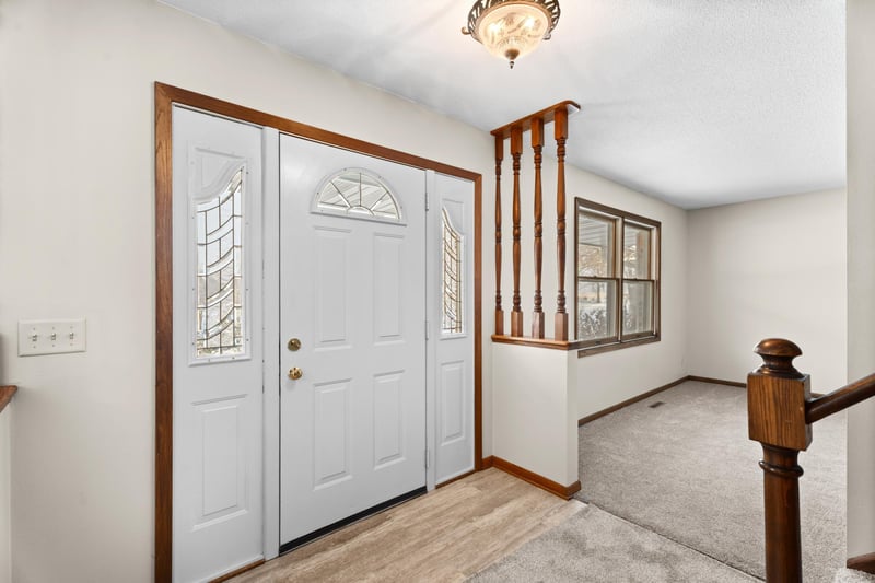 645 Dugdale Ave, Worthington, MN 56187