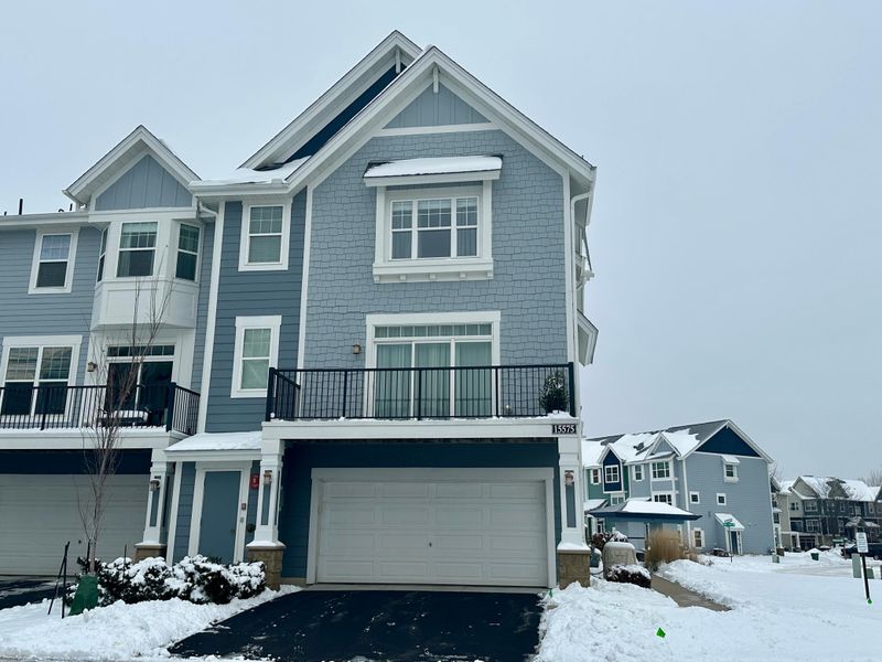 15575 Early Bird Cir, Apple Valley, MN 55124