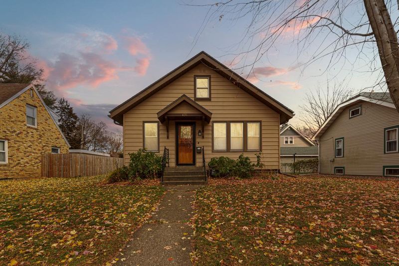 635 5th Ave SW, Faribault, MN 55021