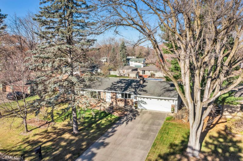 608 82nd Ave N, Brooklyn Park, MN 55444