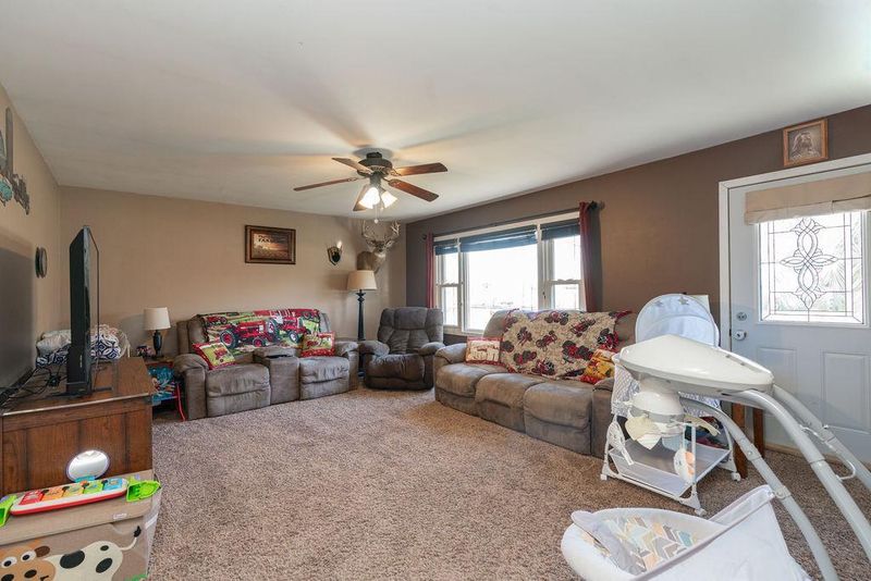 421 6th St, Albany, MN 56307