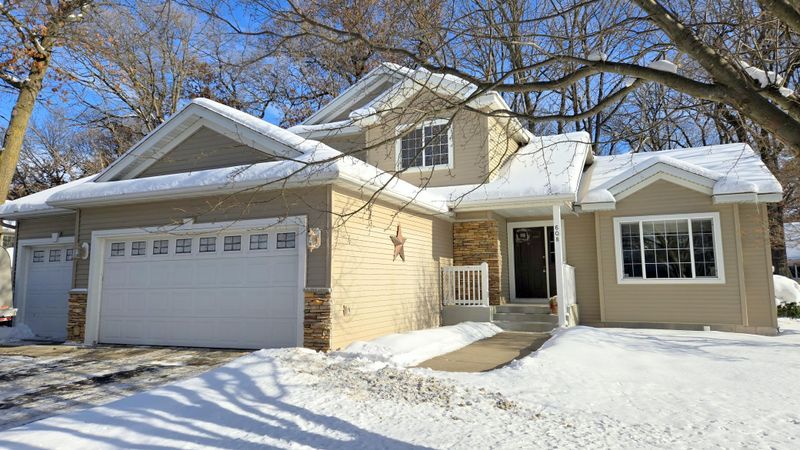 608 Oakwood Dr, Saint Cloud, MN 56304