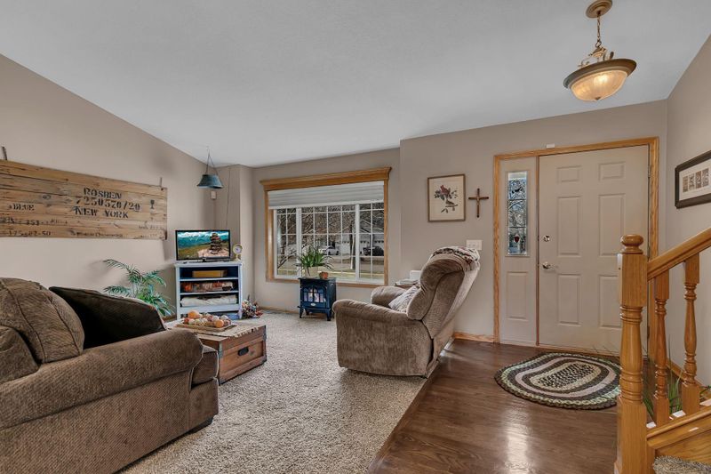 608 Oakwood Dr, Saint Cloud, MN 56304