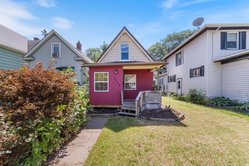 3712 W 4th St, Duluth, MN 55807